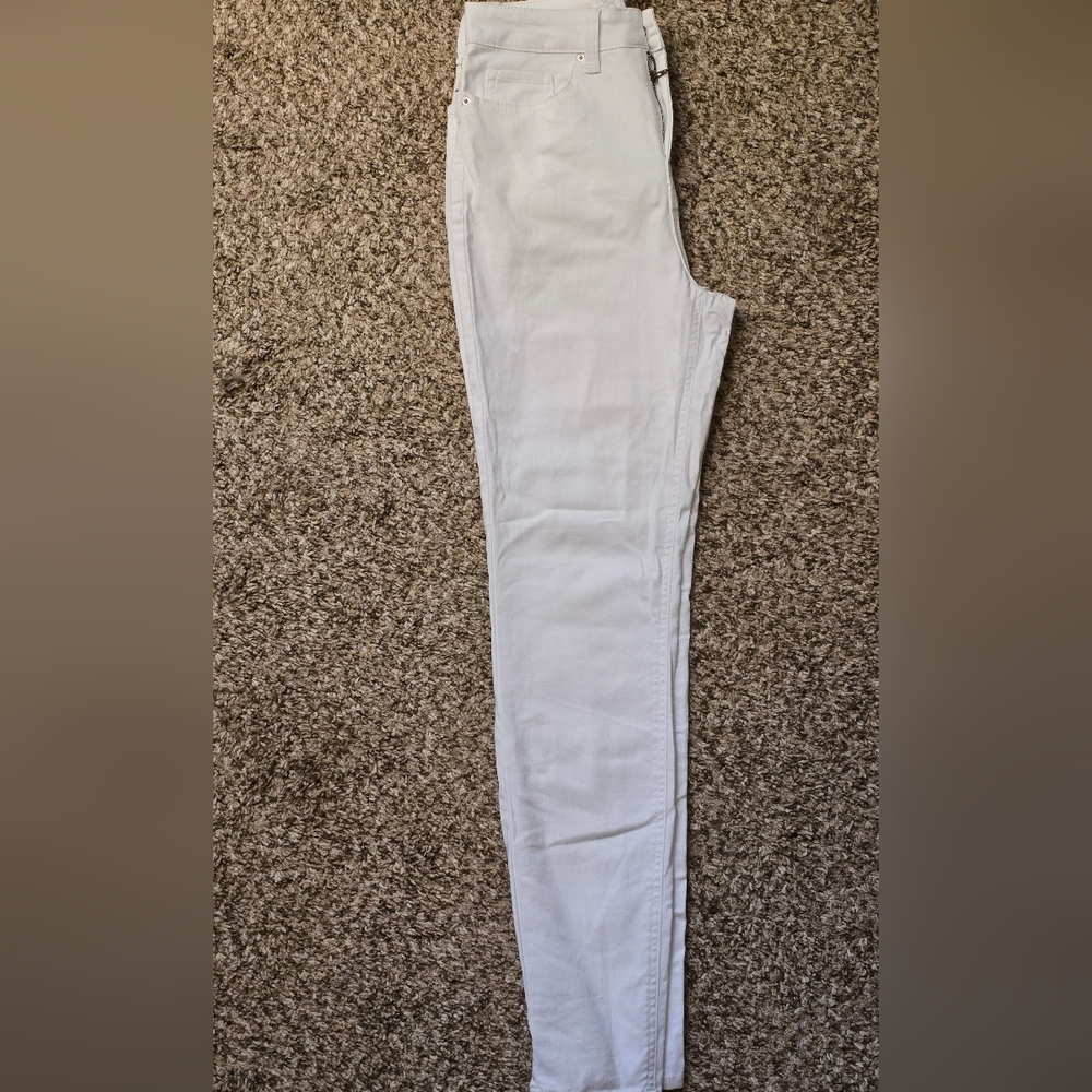 Women's White Jeans No Boundaries